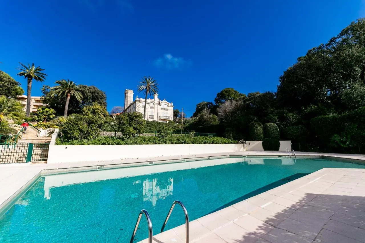 Apartamento Le Chateau De La Pinede Ap4198 By Riviera Holiday Homes Juan-les-Pins