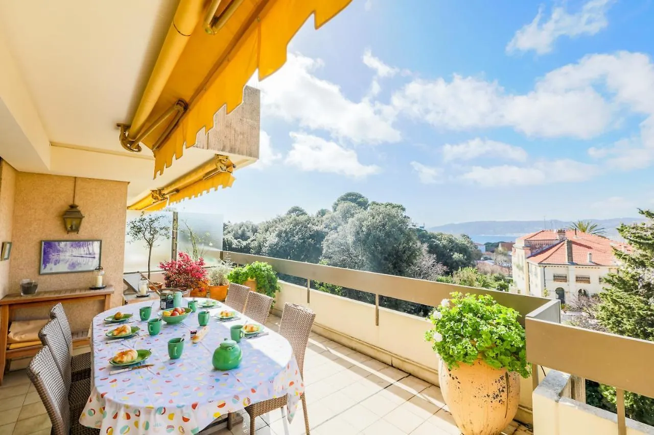 Appartamento Le Chateau De La Pinede Ap4198 By Riviera Holiday Homes Juan-les-Pins Francia