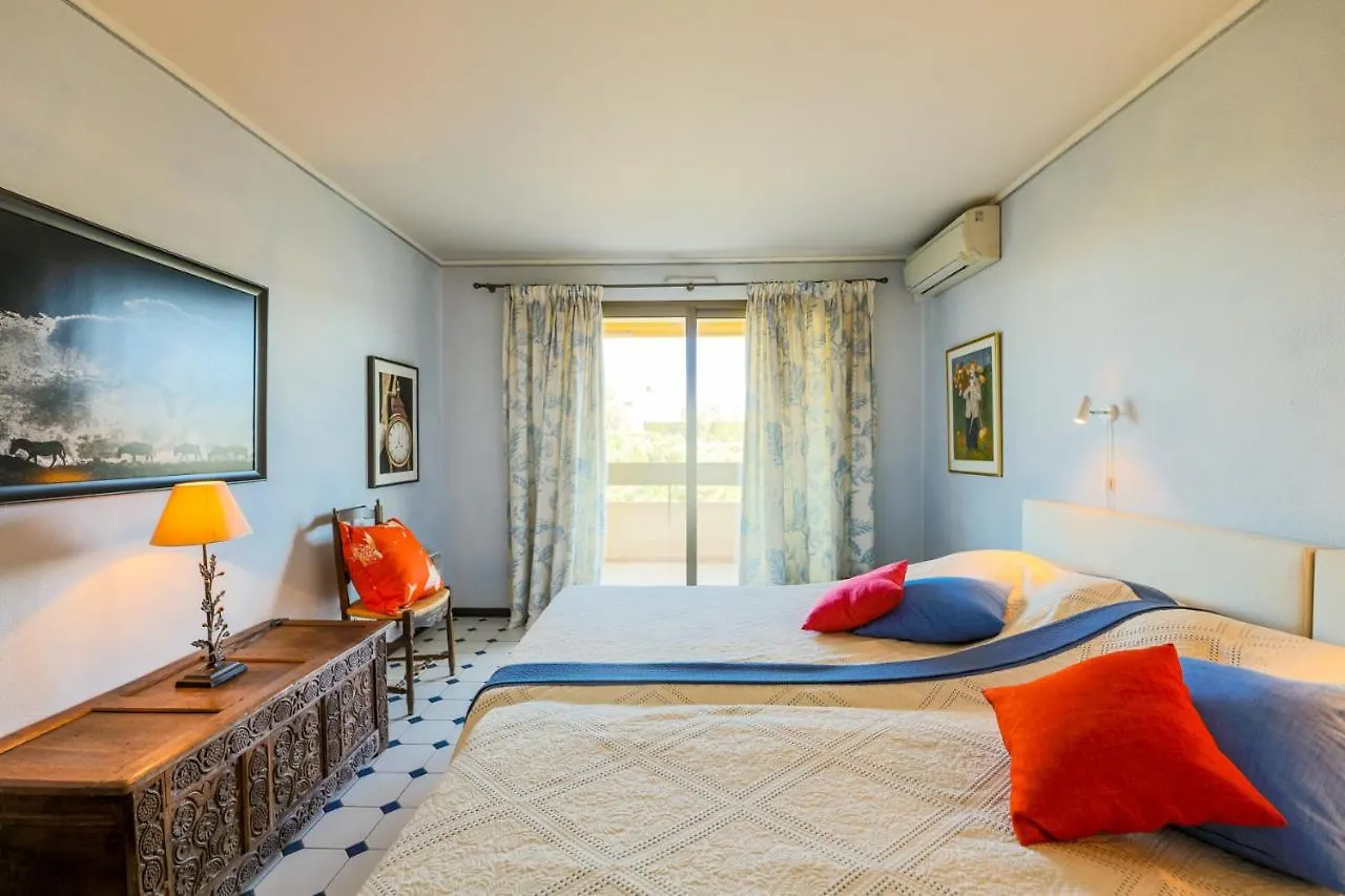 Le Chateau De La Pinede Ap4198 By Riviera Holiday Homes Juan-les-Pins Francia